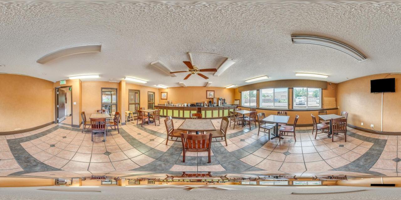 Rodeway Inn Colorado Springs Bagian luar foto