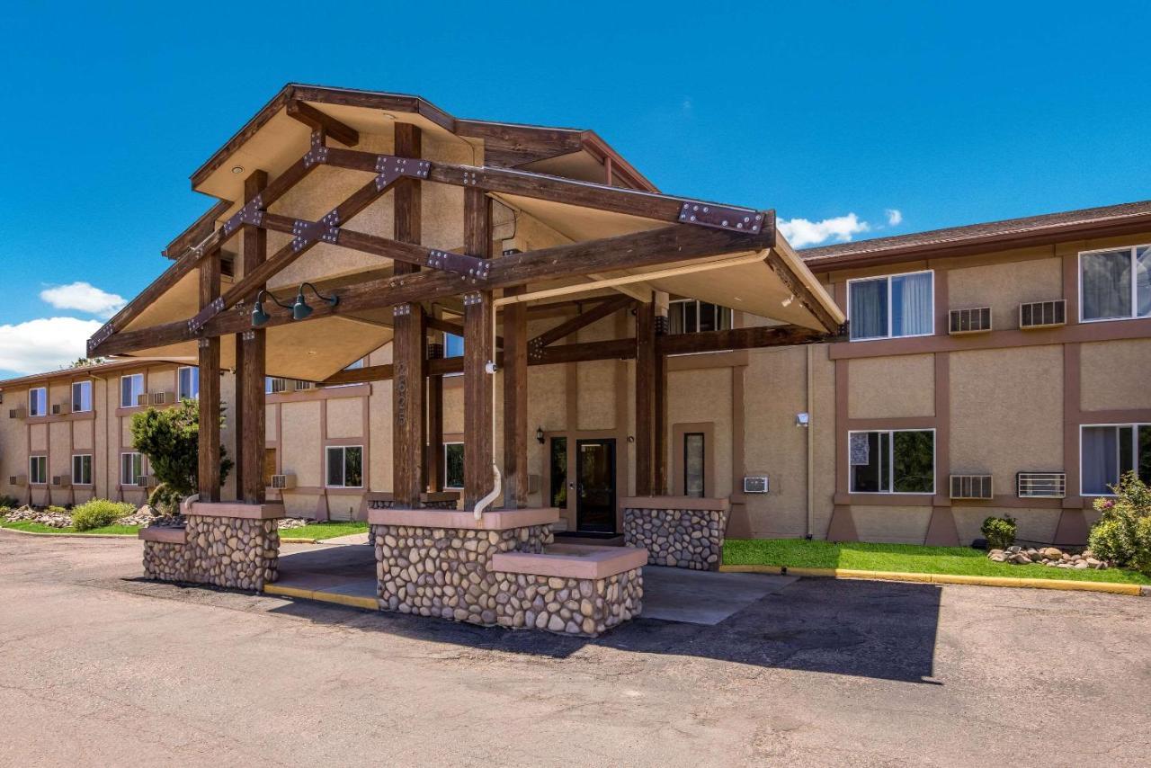 Rodeway Inn Colorado Springs Bagian luar foto